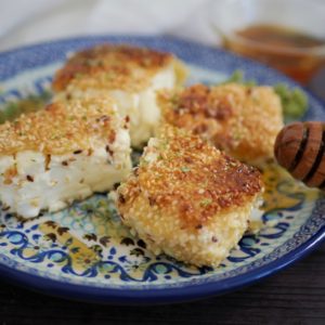 RECETTE SAGANAKI FETA SESAME MIEL CUISINE A LA GRECQUE