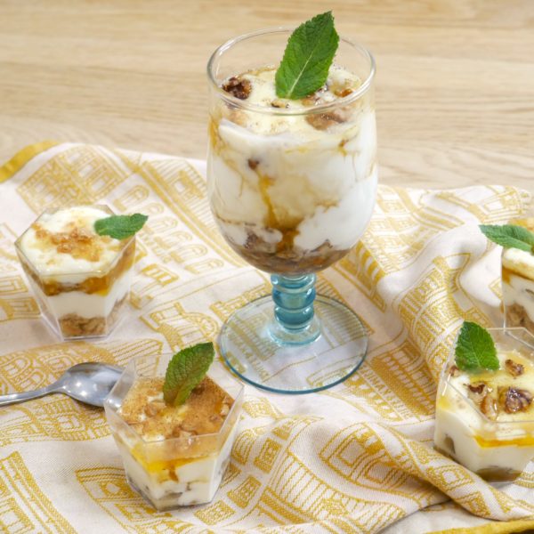 YAOURT GREC MIEL ET NOIX CUISINE A LA GRECQUE (2).JPG