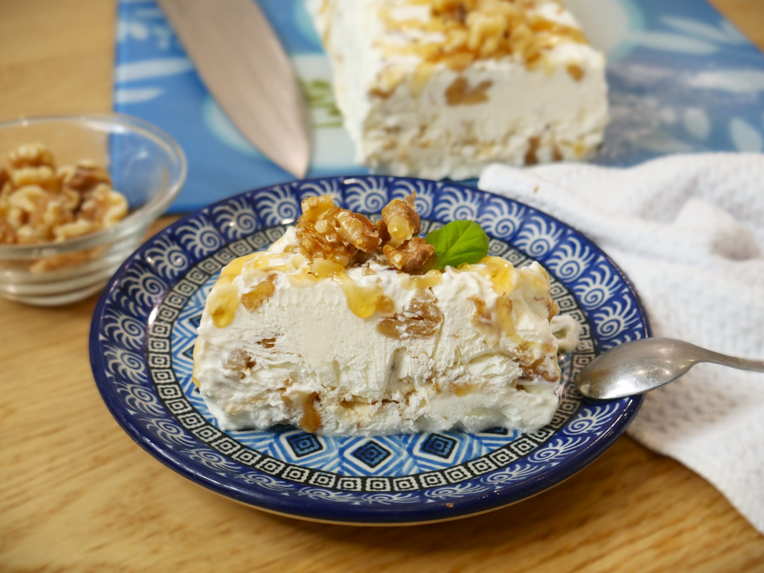 GLACE YAOURT MIEL& NOIX CUISINE A LA GRECQUE (1).JPG